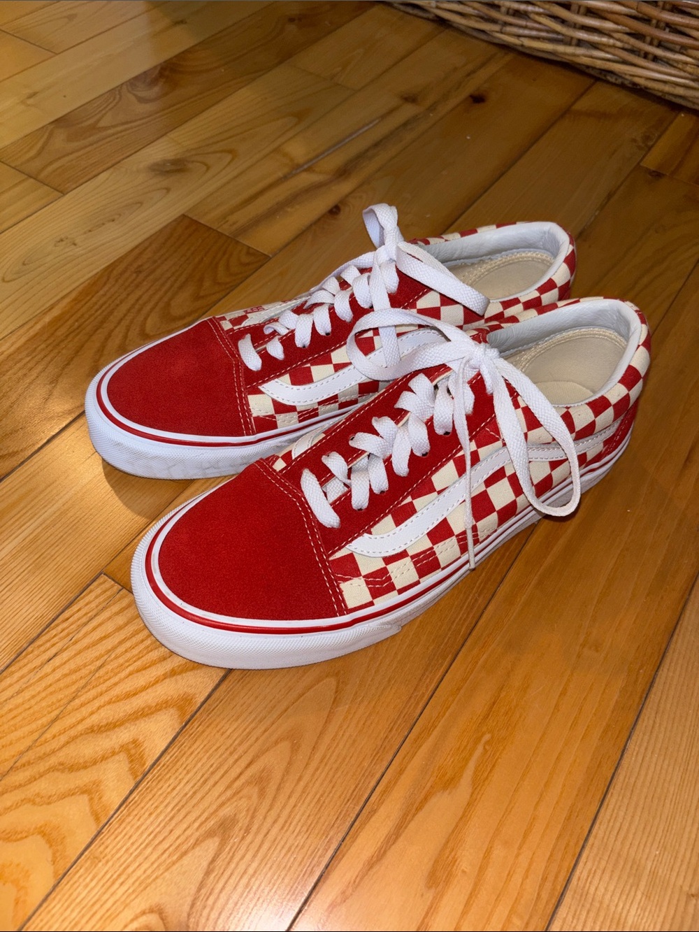 Vans Red and White Checkerboard Skate Shoes Women’s 10 Men’s 8.5